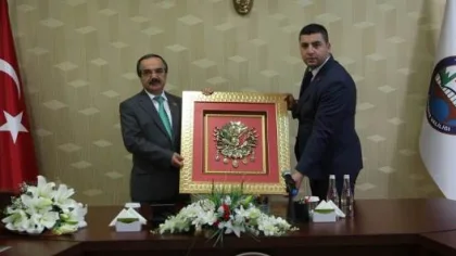 Vali Coş'u Ziyaret Ettiler