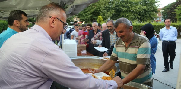 Yılmazer Belediye İftar Çadırında