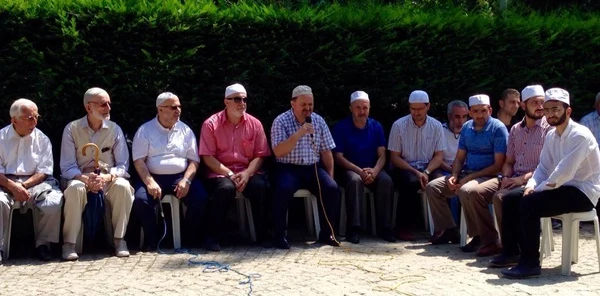 Sapanca Kemer Mezarlığında Arife Günü Mevlid Okutuldu