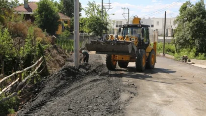 Yedigöz Caddesi'nde Çalışmalar Sürüyor