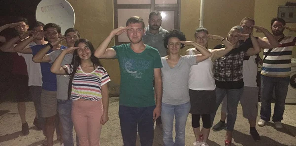 Ekip Arkadaşlarını Askere Uğurladılar