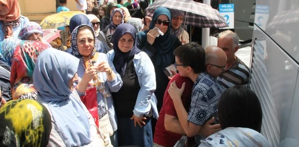 İlk Hacı Kafilesi Dualarla Uğurlandı