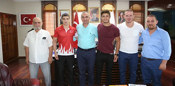 Şampiyondan Başkan Yılmazer'e Ziyaret