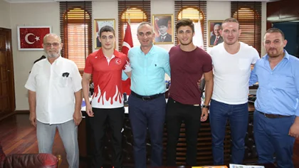 Şampiyondan Başkan Yılmazer'e Ziyaret