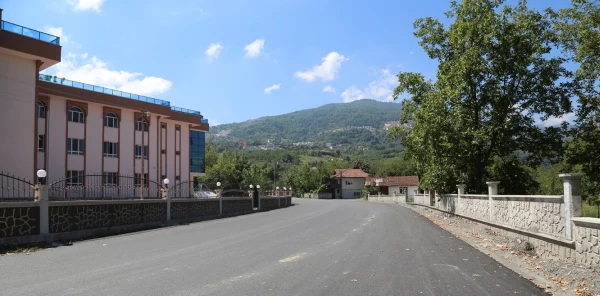 Yatılı Kuran Kursu'nun Caddesi Asfaltlandı