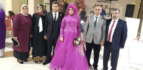 Arzu ve Nahas Evliliğe İlk Adımı Attı