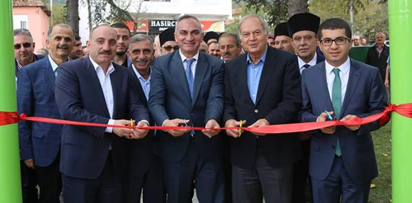 Parklar ve Çok Amaçlı Spor Sahası Törenle Hizmete Girdi