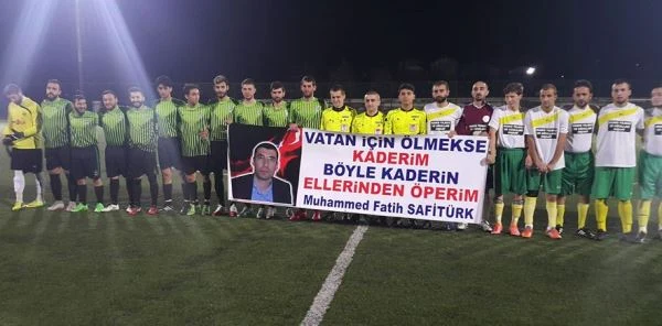 Akçayspor'dan Anlamlı Pankart