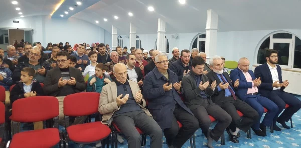 Sapanca İmam Hatip Ortaokulu'ndan Dua Gecesi