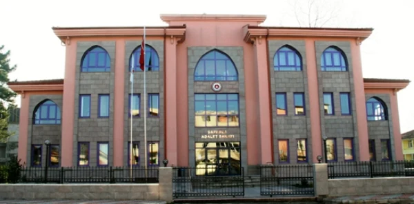 Sapanca'ya Hakim ve Savcı Atandı