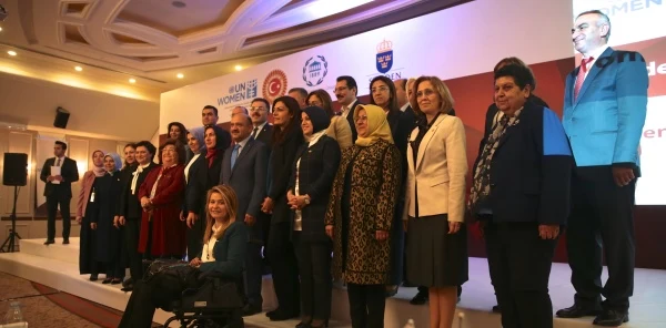 ''Tsk'da Başörtü Yasağını Kaldırdık''