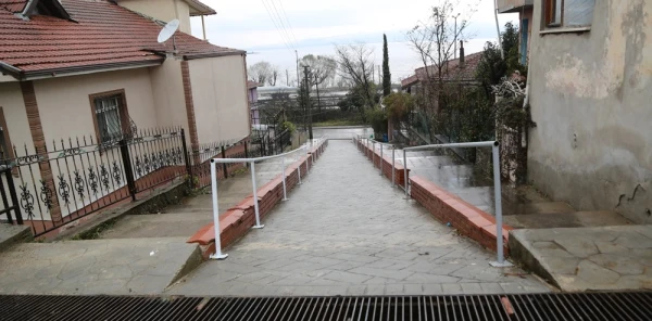 Merdivenlere Korkuluk Takıldı