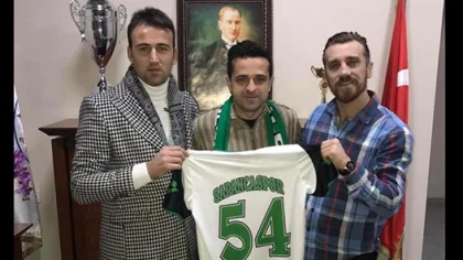 Sakaryaspor'un Eski Kaptanı Levent Demiray Resmen Sapancaspor'da