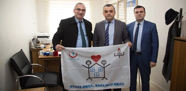 Sapanca Belediye Başkanı Aydın Yılmazer'den Okullara Teşekkür Ziyareti