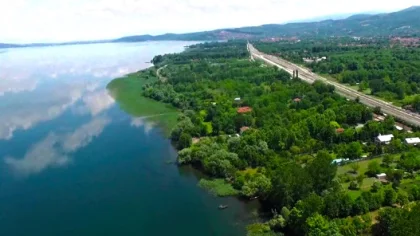 Sapanca Gölü'nde Mutluluk Verici Tablo
