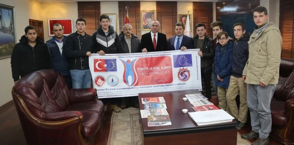 Öğrencilerden Ziyaret