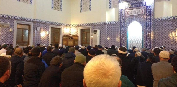 Regaib Kandili'nde Camiler Doldu Taştı