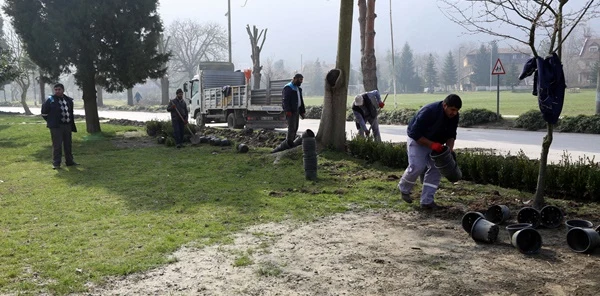 Sapanca Belediyesi Park ve Bahçeler Müdürlüğü Bahar Çalışmalarına Başladı
