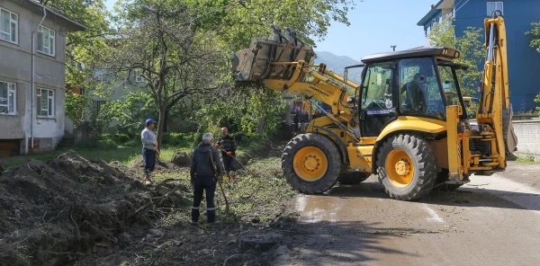Güldibi'nde Sıra Sıcak Asfaltta