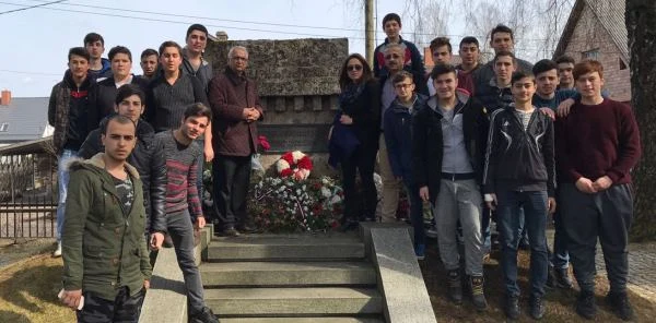 METEM Öğrencileri, Cesis Türk Şehitliği'nde