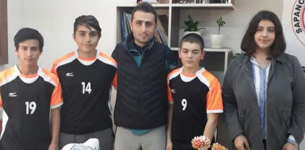 Sapanca İHL Masa Tenisinde Birinci Oldu