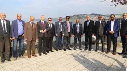 Arap Heyet Sapanca'yı Ziyaret Etti