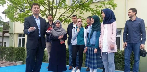 Başarılı Öğrencilere Altın