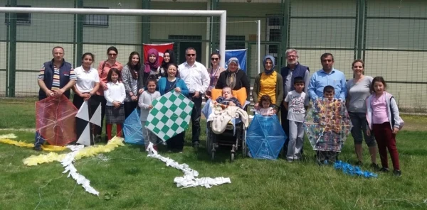 Engelli Çocuklara Uçurtma Sürprizi