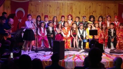 Sapanca İlkokulu'nda Türkü Gecesi