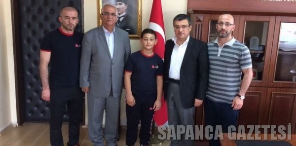 Kaymakam'dan Başarıya Ödül