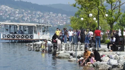 Sapanca Tatilcilerin Akınına Uğradı