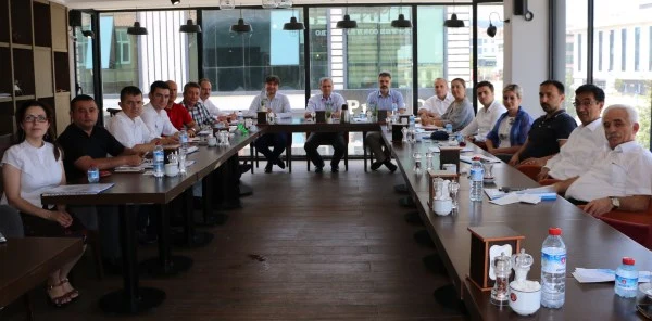 'Sezaryenle Doğum Oranları Düşmüyor'