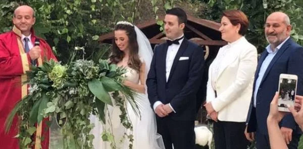 Akşener Sapanca'da Nikah Şahidi Oldu