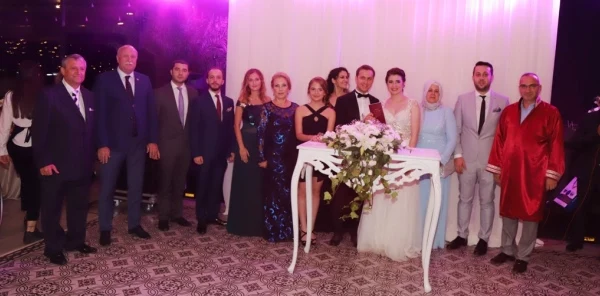 Kamil Özkan Oğlunu Evlendirdi
