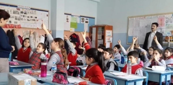 Okulların Giriş-Çıkış Saatleri Açıklandı