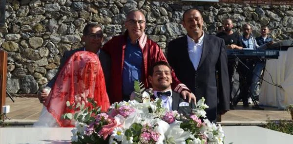 Aşk 'Engel' Tanımadı