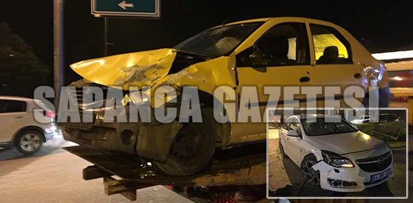Rüstempaşa Mahalle Muhtarı Nazım Özkılıç Trafik Kazası Geçirdi: 5 Yaralı