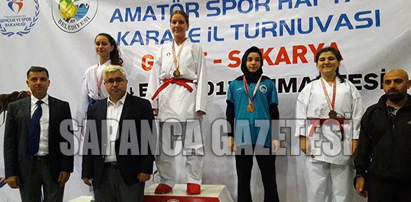 Sapancalı Karateciler Nefes Kesti