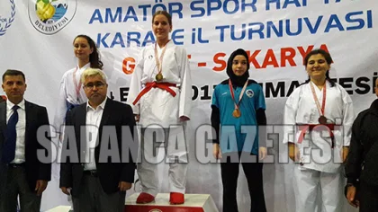 Sapancalı Karateciler Nefes Kesti