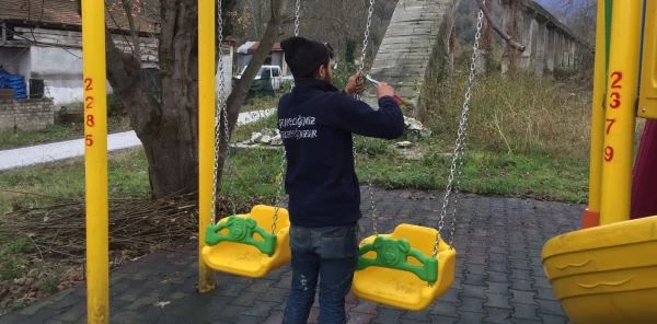 76 Çocuk Parkına İyileştirme Yapılıyor