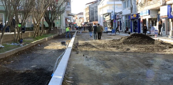 Çarşıiçi Projesi'nde Sıra Kaldırımlarda