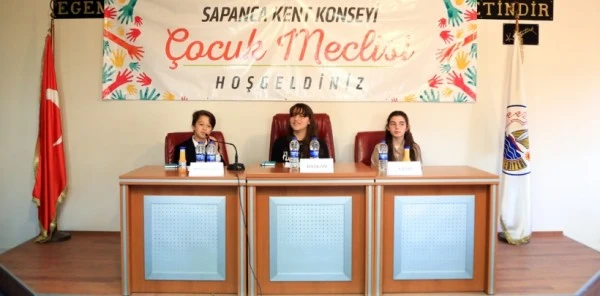 İlk Çocuk Meclisi Sapanca'da Kuruldu