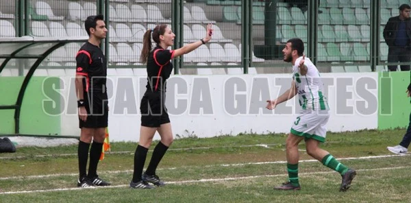 Hakem, Sapancaspor'a ''Dur'' Dedi