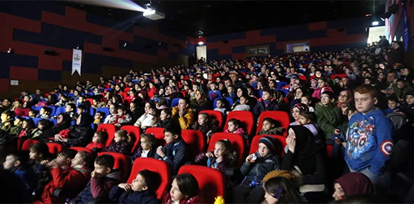Sapancalı Çocukların Sinema Keyfi