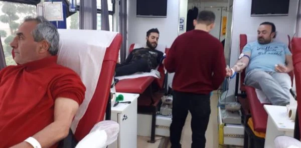 'Savaşta ve Barışta Kanımız Vatanımıza Feda'