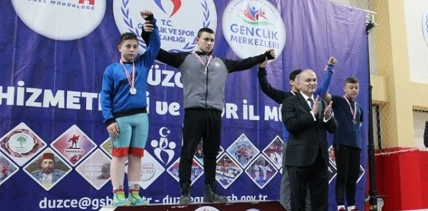 Düzce'den Şampiyon Olarak Döndü