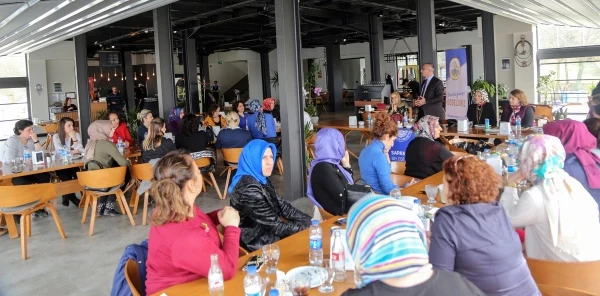 Personelin Kadınlar Günü'nü Kutladılar