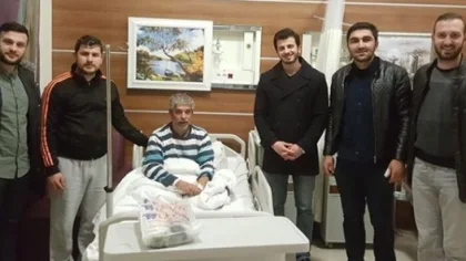 Ak Gençler Hastaları Ziyaret Etti