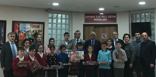 Öğrencilerden Müdür Dede'ye Ziyaret