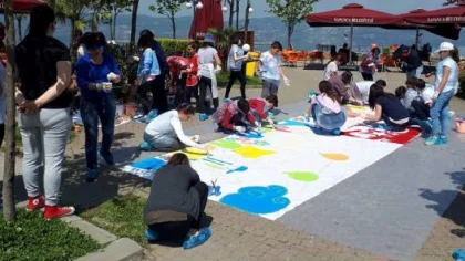 Çocuk Derneği'nden Rengarenk Etkinlik